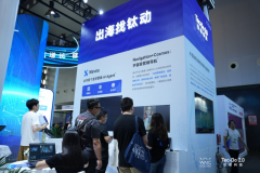 而是构成强大的协同支