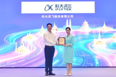 让分歧言语布景者都能清晰、高效获打消息